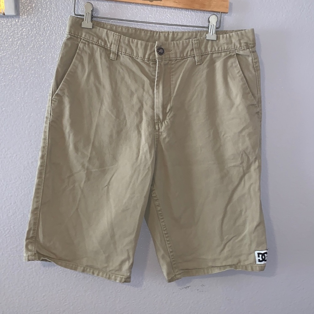 DC cotton skater beige khaki summer shorts
